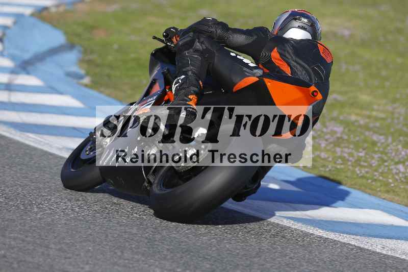 Archiv-2025/01 24.-27.01.2025 Moto Center Thun Jerez/rot-red/backside